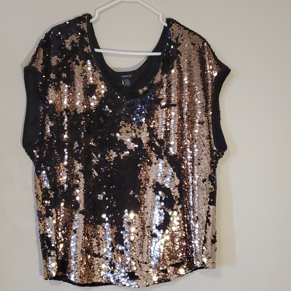 Gold and black top